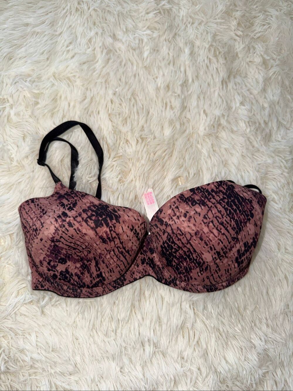 32D bra pink Victoria’s Secret